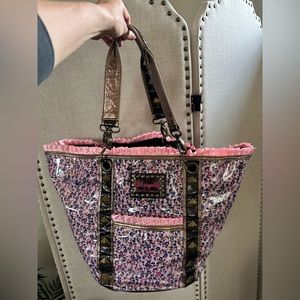 Betseyville Betsey Johnson tote bag purse floral great condition